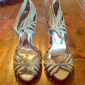 Steve Madden Gray Heels